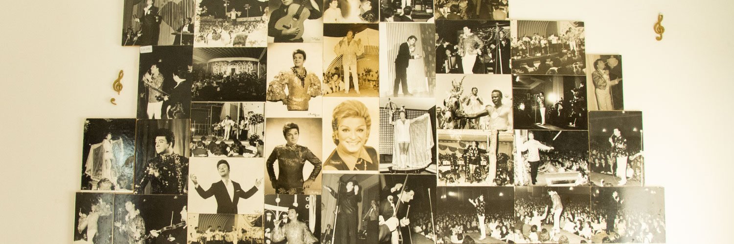 Old black and white photos from Zeki Muren’s collection.